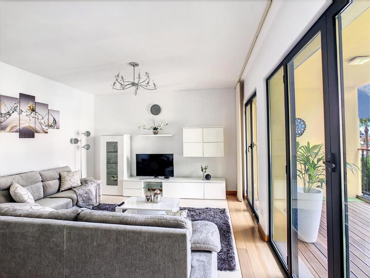 Samya Apartment By Lovelystay Φουνκάλ Εξωτερικό φωτογραφία